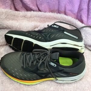 Mizuno Men's Gray Athletic Running Shoes with Neon Green & Orange Trim